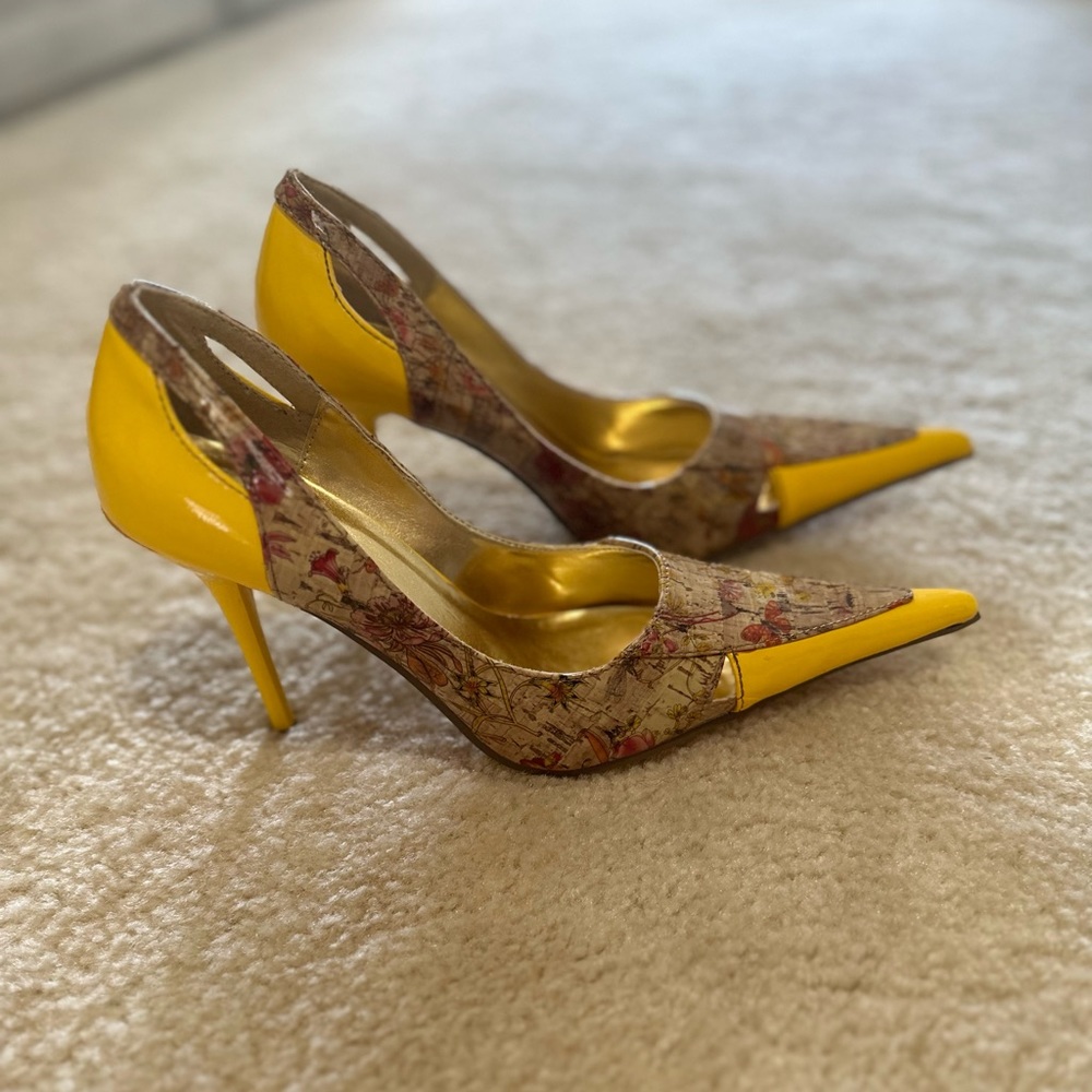 Beautiful yellow and brown heels. Worn only once. - Picture 4 of 4